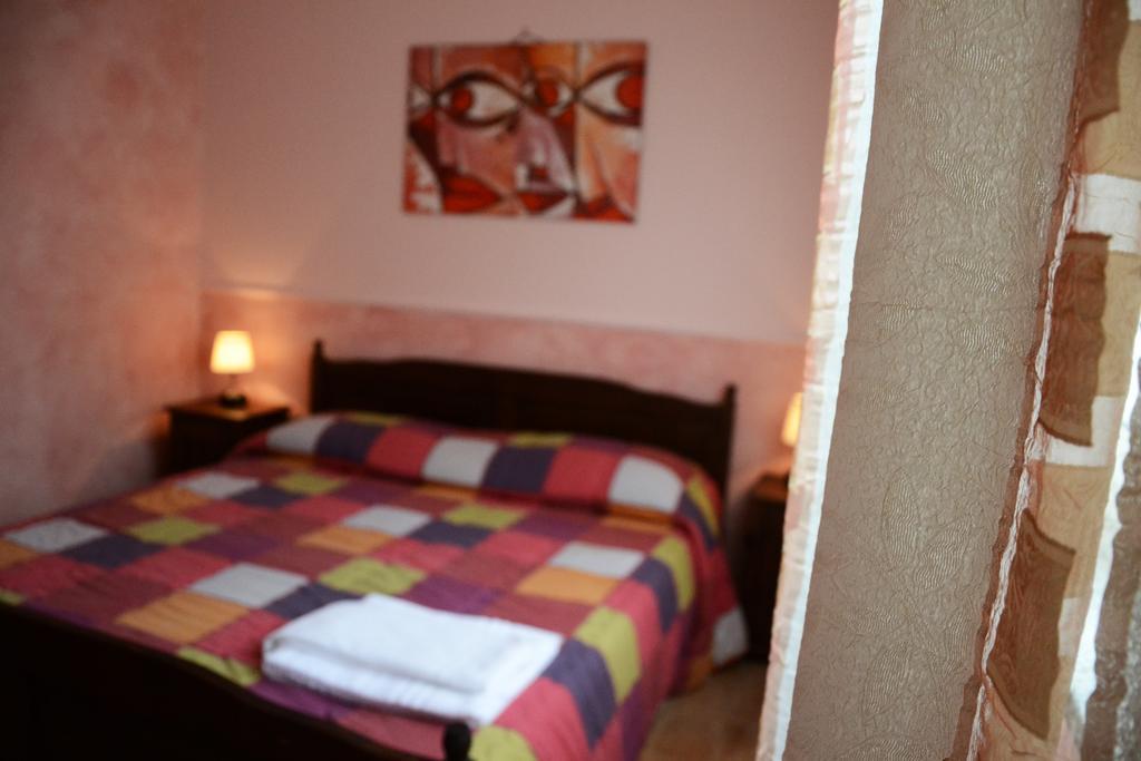 B&B Notti E Dintorni Nicolosi Oda fotoğraf